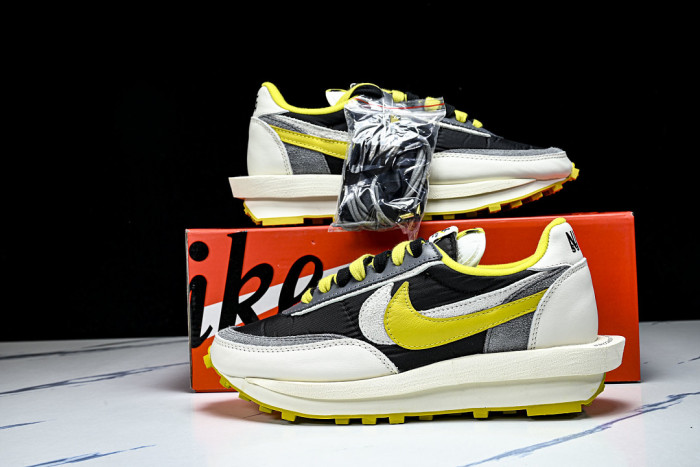 Fragment Design x sacai x Nike LDV Waffle 