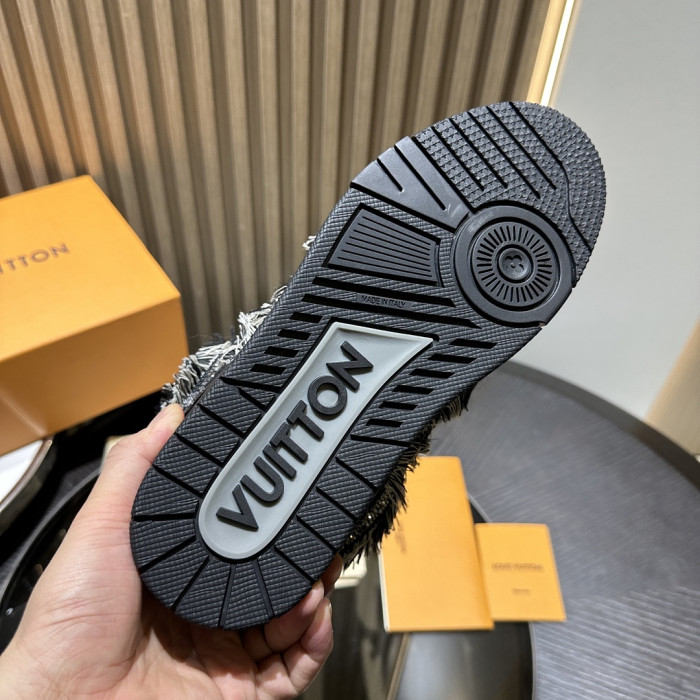 1V SNEAKERS 1V0425-250