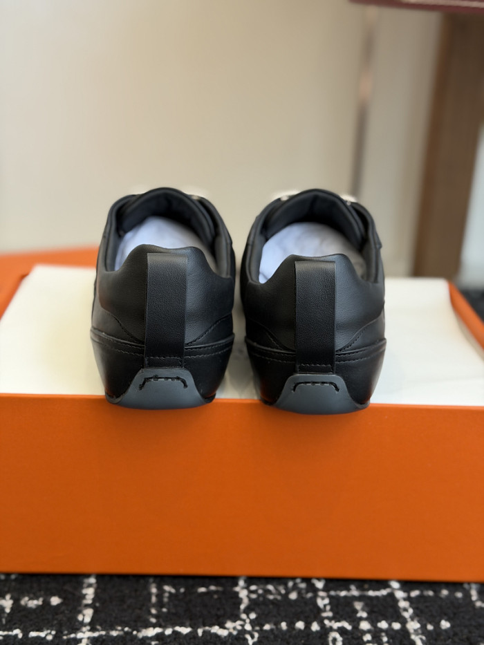 HER*MES SNEAKER HM1028-200
