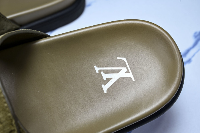 1*V SLIPPERS 11V0107-121