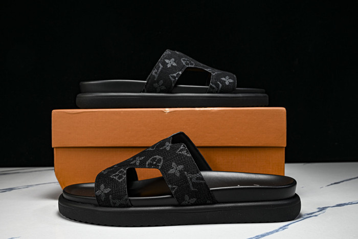 1*V SLIPPERS 11V0107-123