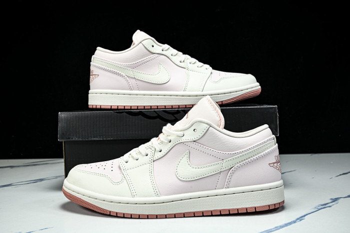 Air Jordan 1 Low SE 