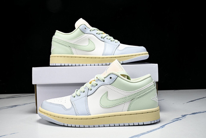 Air Jordan 1 Low 