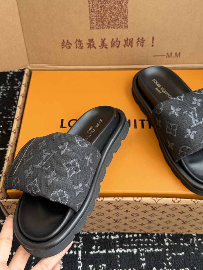 1*V SLIPPERS 11V0107-152