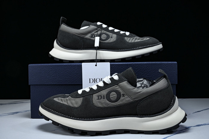 D10R Sneaker D897-241