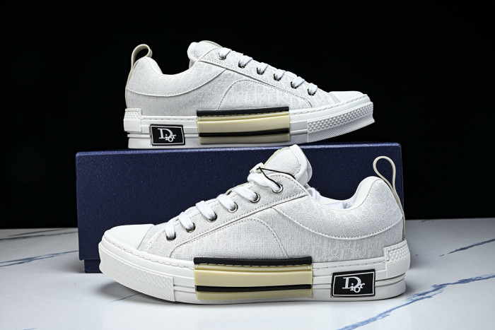 D10R B23 Sneakers DR1256-5620