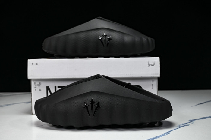 Nike Mind 001 