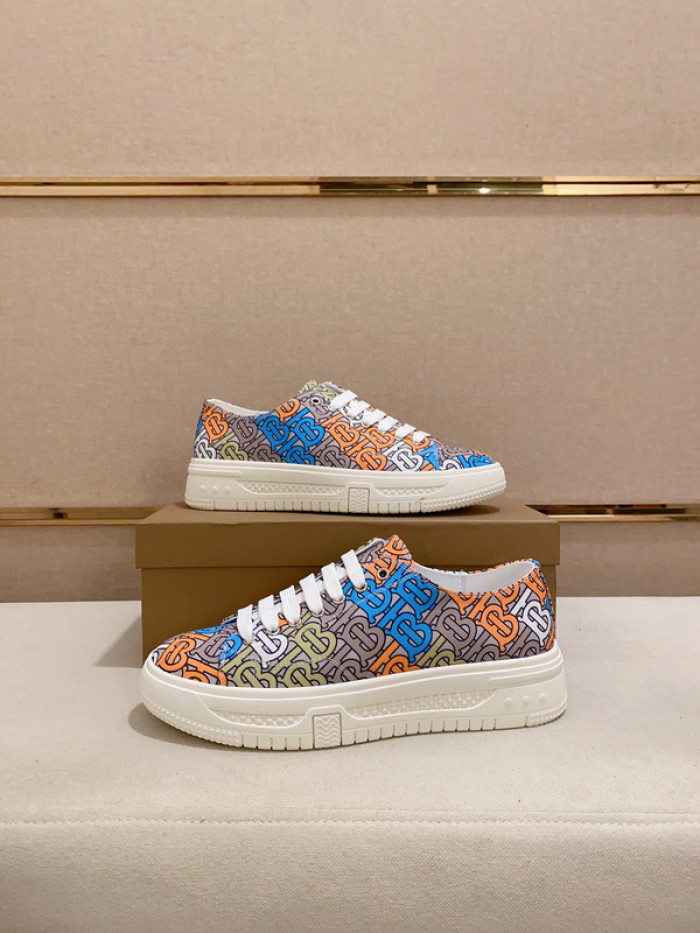 bby sneaker by0040