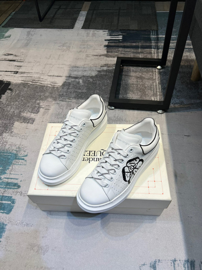 A1EXANDER M*QUEEN SNEAKERS WHGP7-143