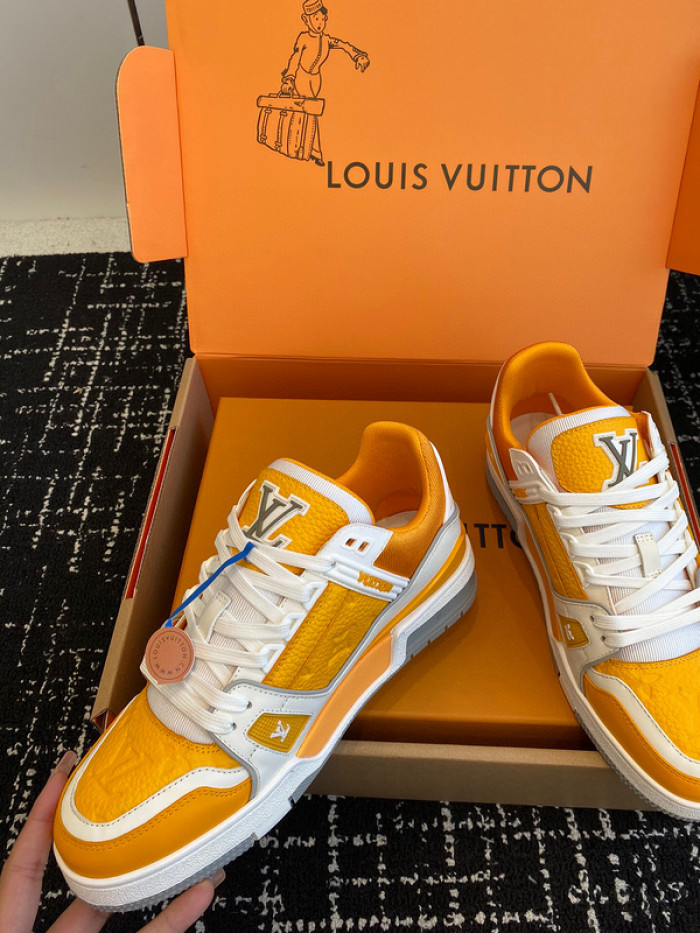 1V SNEAKERS 1V0425-090