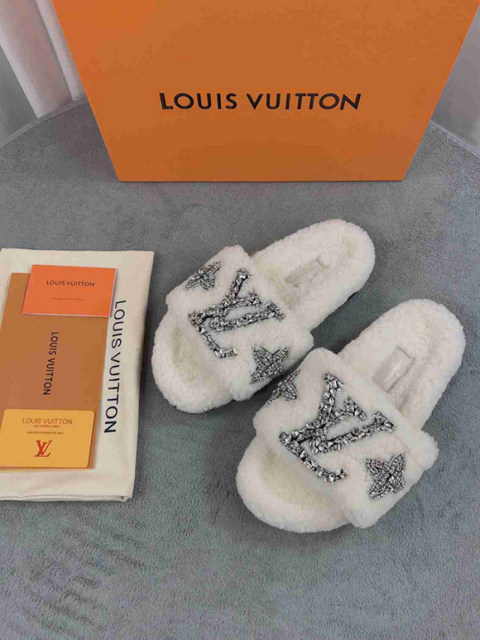 1*V SLIPPERS 11V0107-009