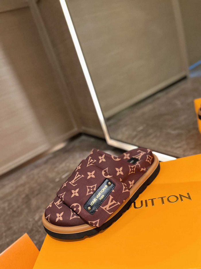 1*V SLIPPERS 11V0107-015