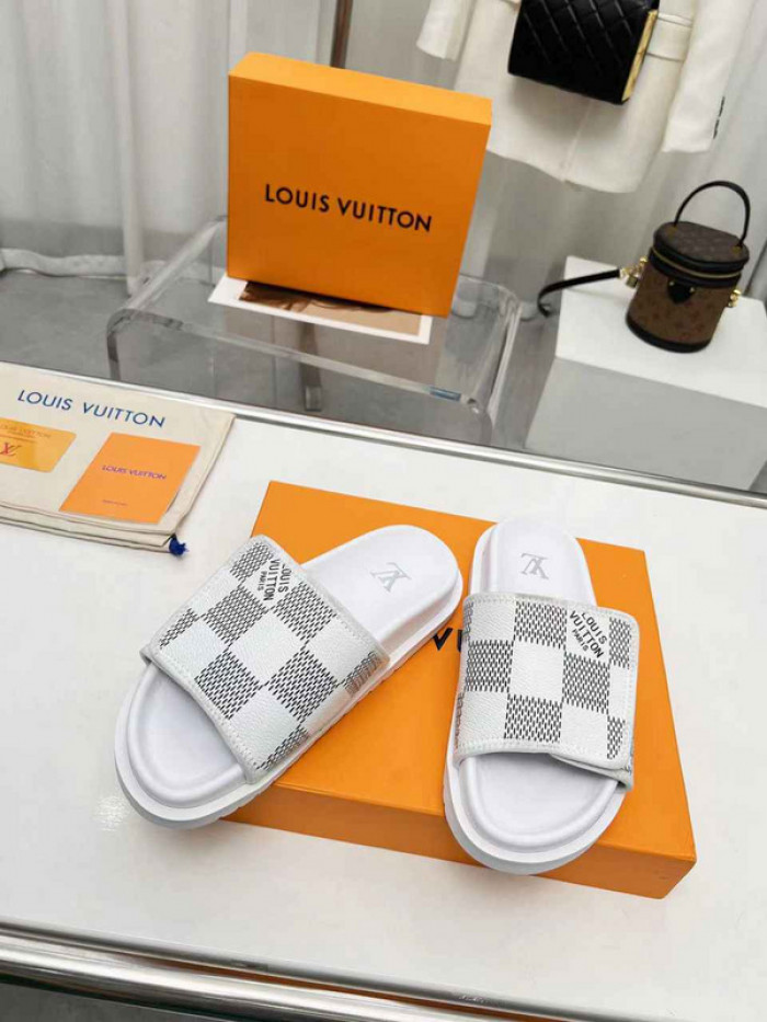 1*V SLIPPERS 11V0107-021