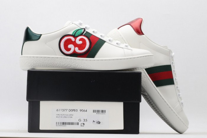 gucc ace embroidered low-top sneaker 611377d0pe09064