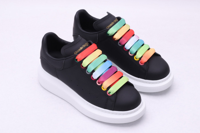 A1exa*der Mcqv*en SNEAKERS