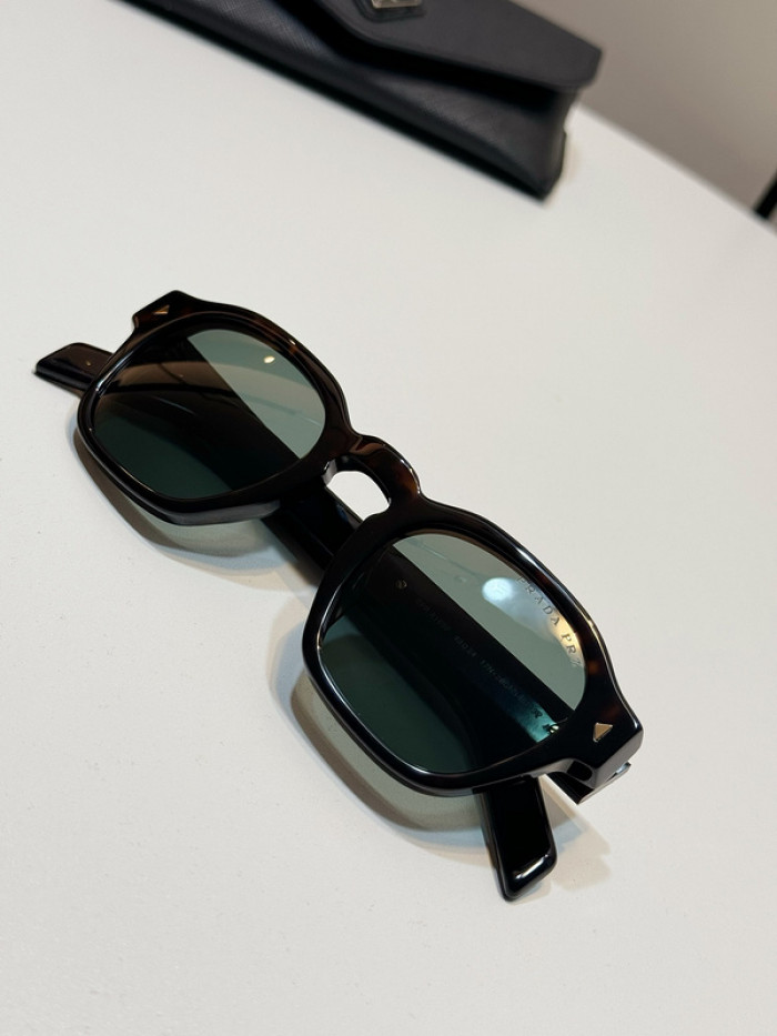 pra*da sunglasses SG0410-017