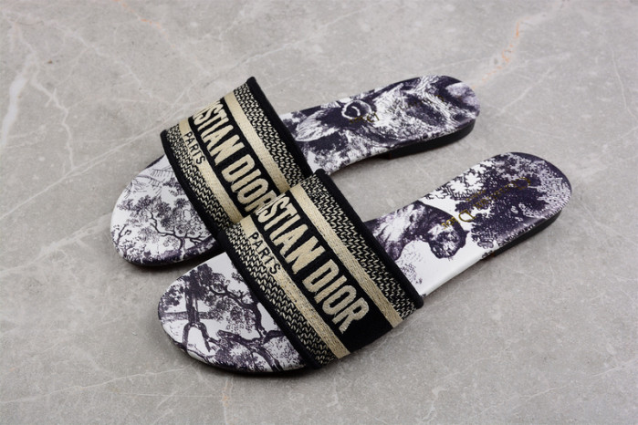 D*or slippers