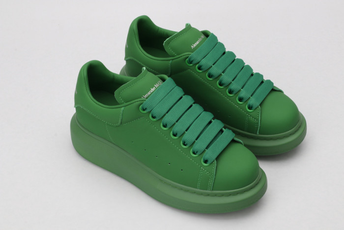 A1exa*der Mcqv*en SNEAKERS