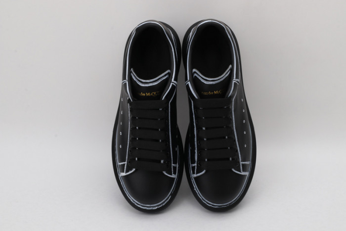 A1exa*der Mcqv*en SNEAKERS