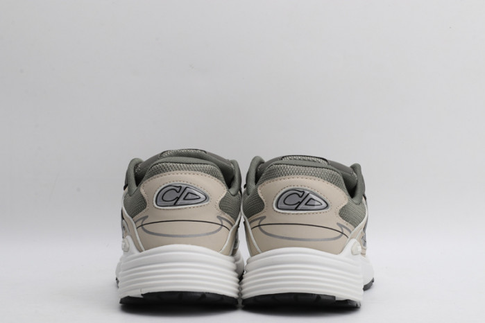 d10r b30 sneakers