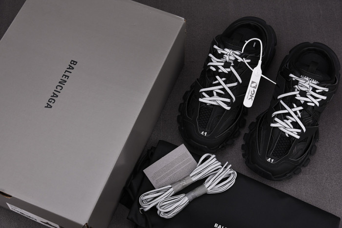 blcg wmns track mule