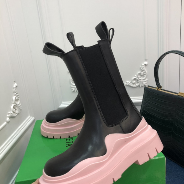 Bo*te*ga ve*ne*ta boots