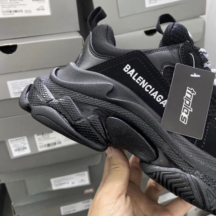 blcg sneaker triple.s sneakers 536737 gjio 42569