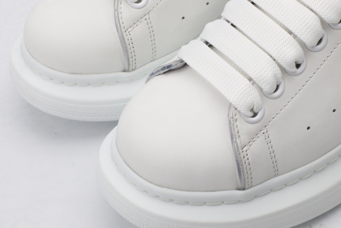 A1exa*der Mcqv*en SNEAKERS with LED MC5563-060
