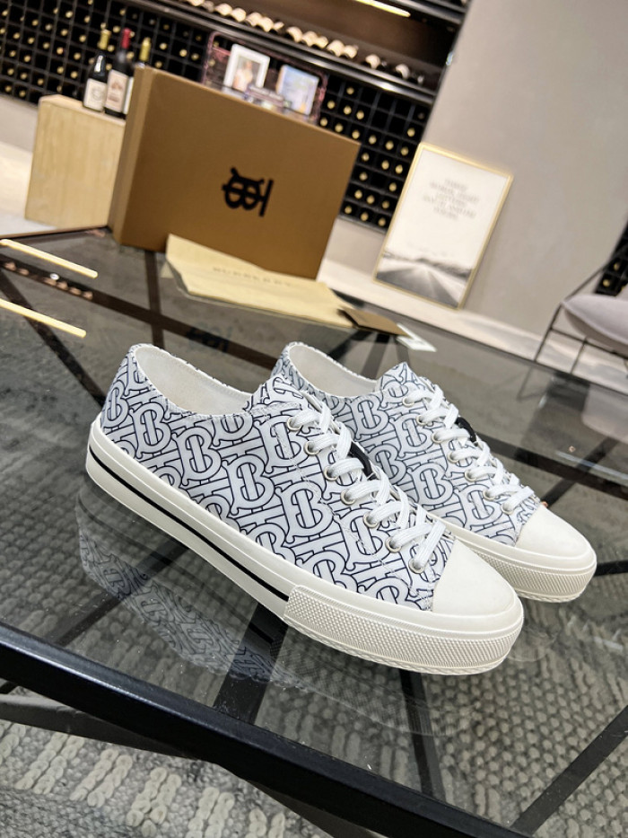 bby sneaker by0052