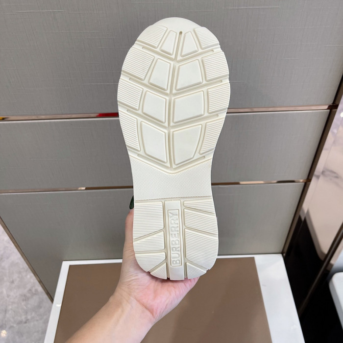 bby sneaker by0055
