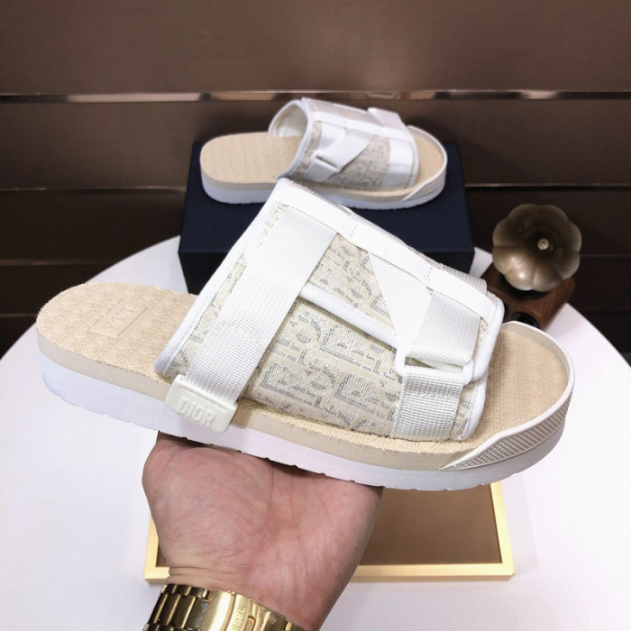 D*or slippers