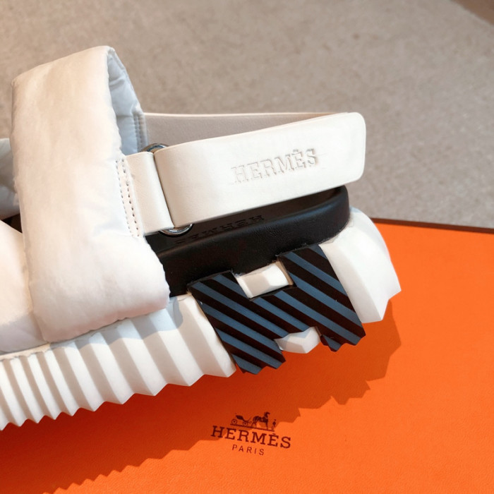 he*mes slide cu526-2067