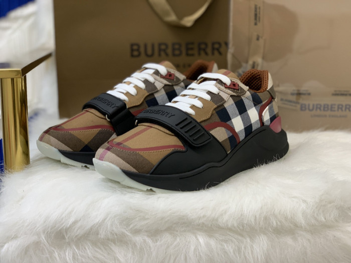 bby sneaker by0082