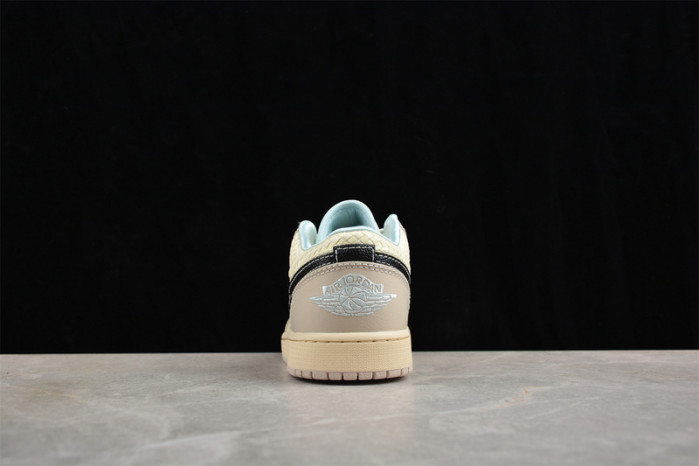 Air Jordan 1 Low SE 