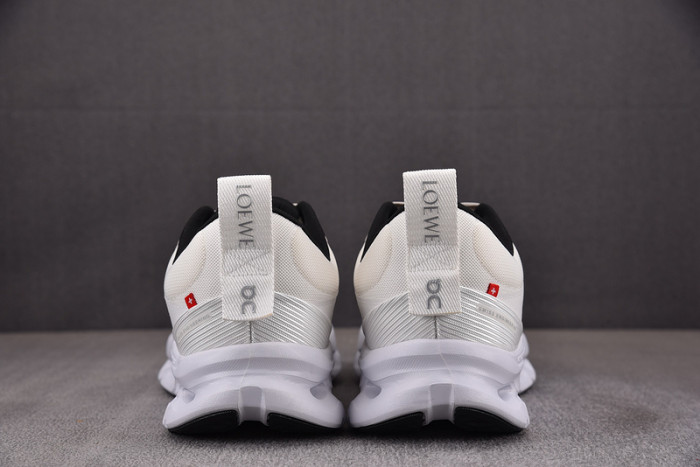 L0EWE SNEAKERS T0425-083