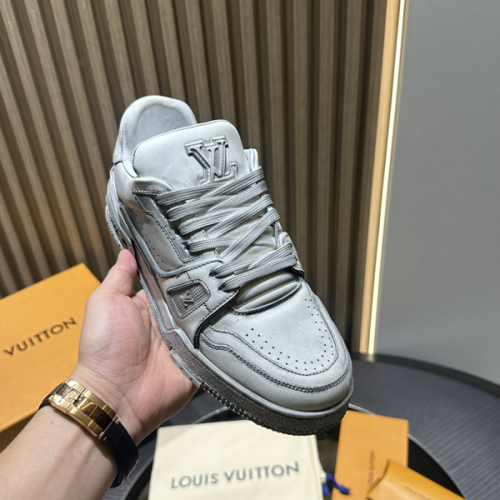 1V SNEAKERS 1V0425-133
