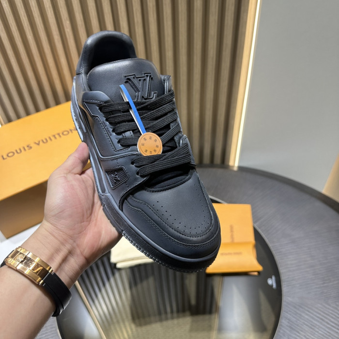 1V SNEAKERS 1V0425-138