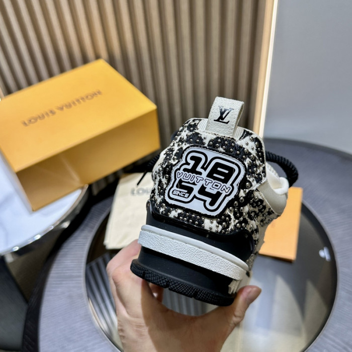 1V SNEAKERS 1V0425-164