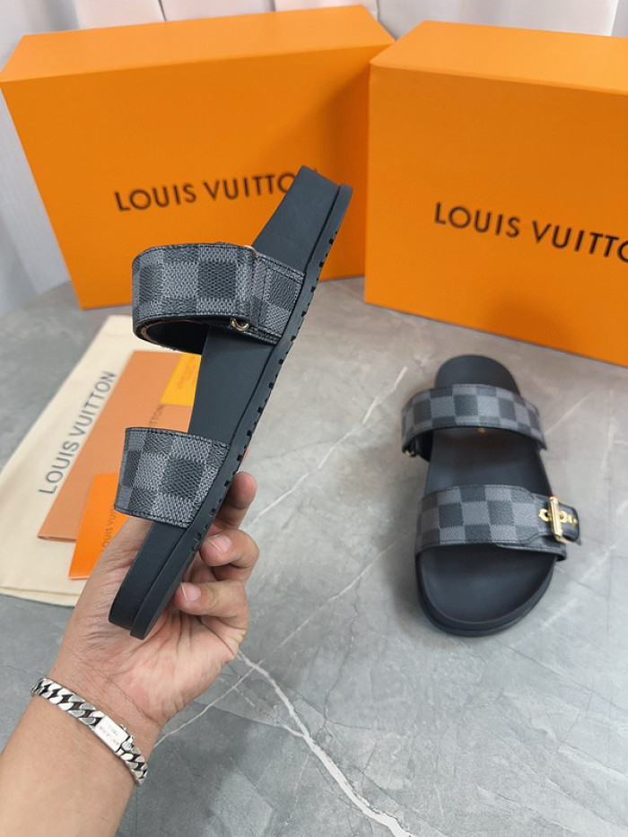 1*V SLIPPERS 11V0107-042