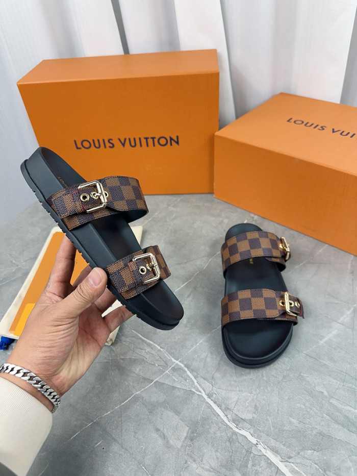 1*V SLIPPERS 11V0107-049