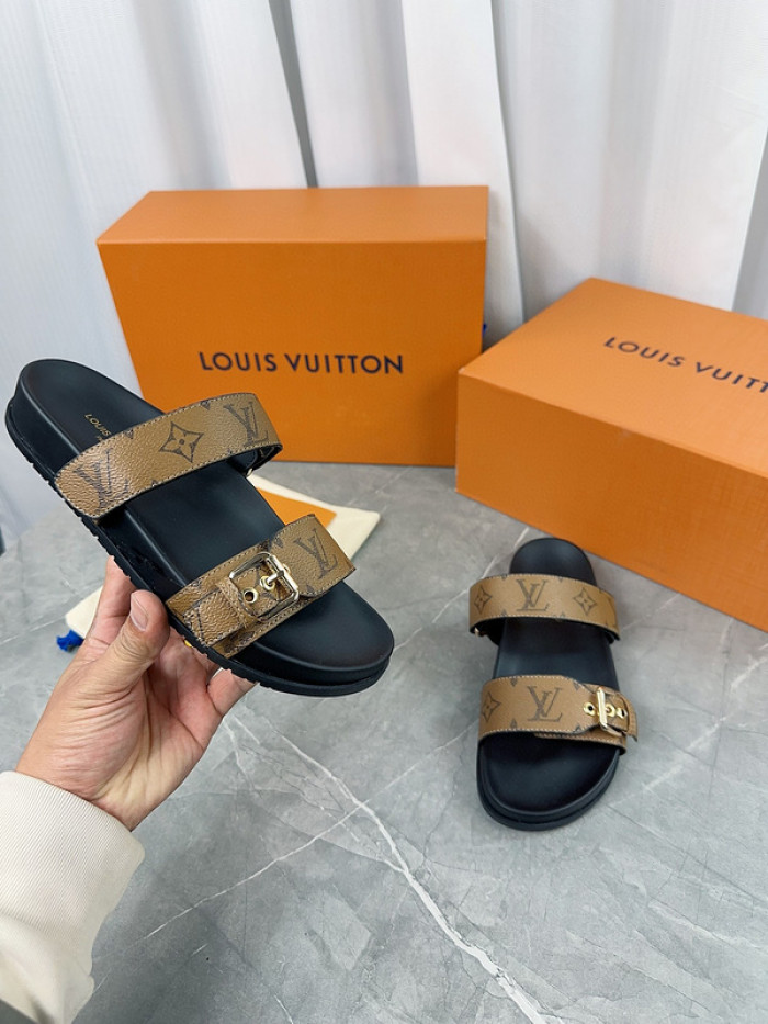 1*V SLIPPERS 11V0107-051