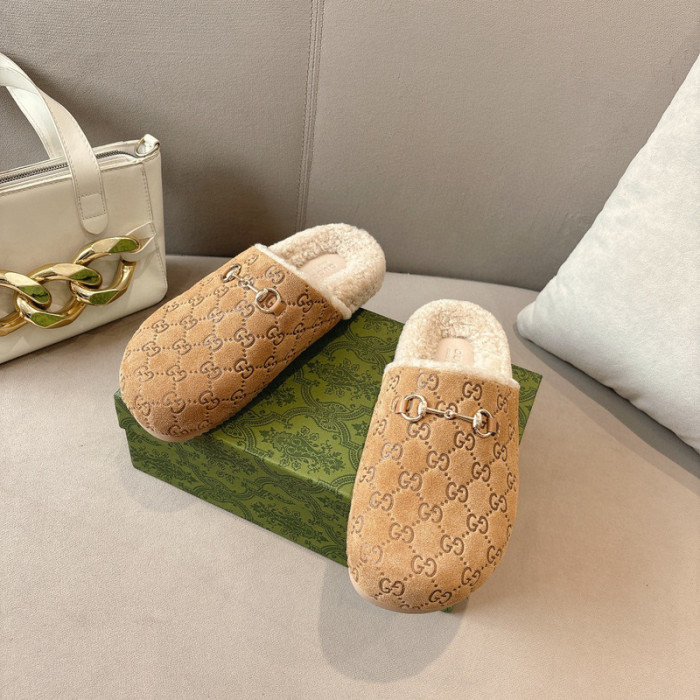 Gv*c SLIPPERS GU568-112