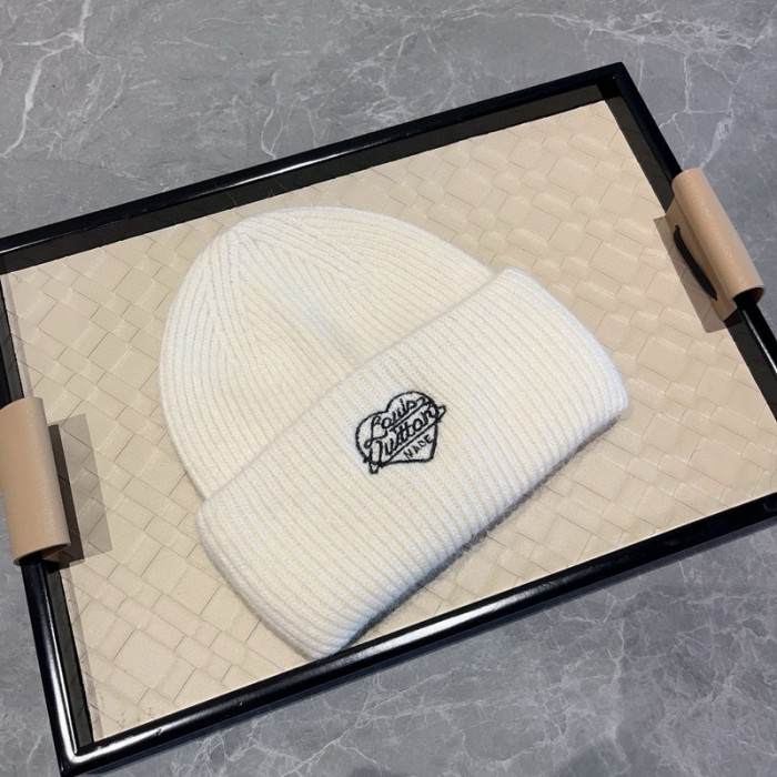 1v HAT0229-0508