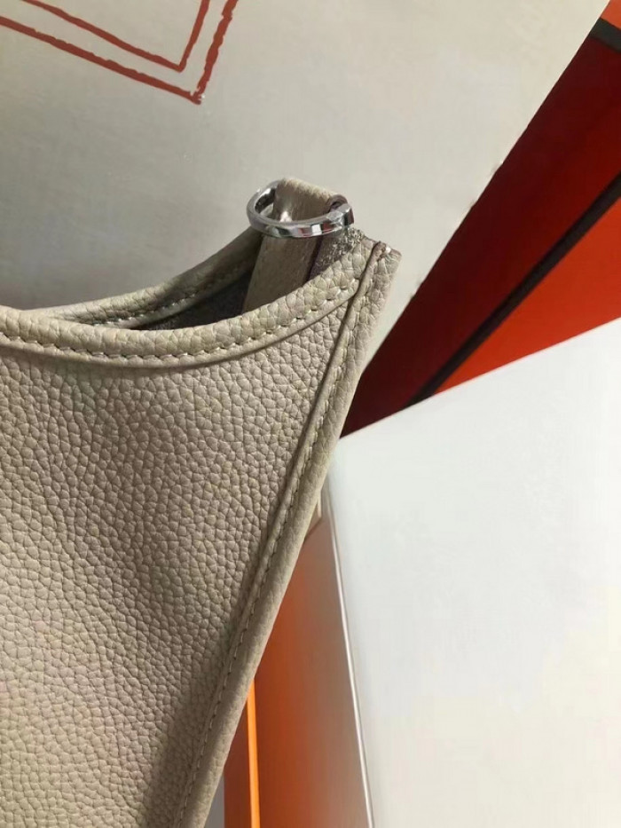 Her*mes bag B0113-184