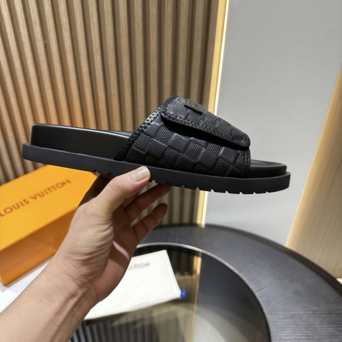 1*V SLIPPERS 11V0107-065
