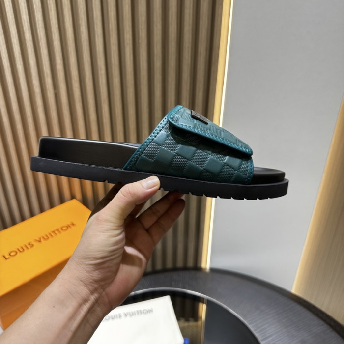 1*V SLIPPERS 11V0107-068