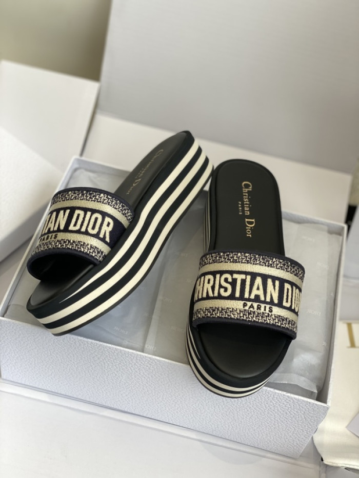 D10r SLIPPERS DS258-084