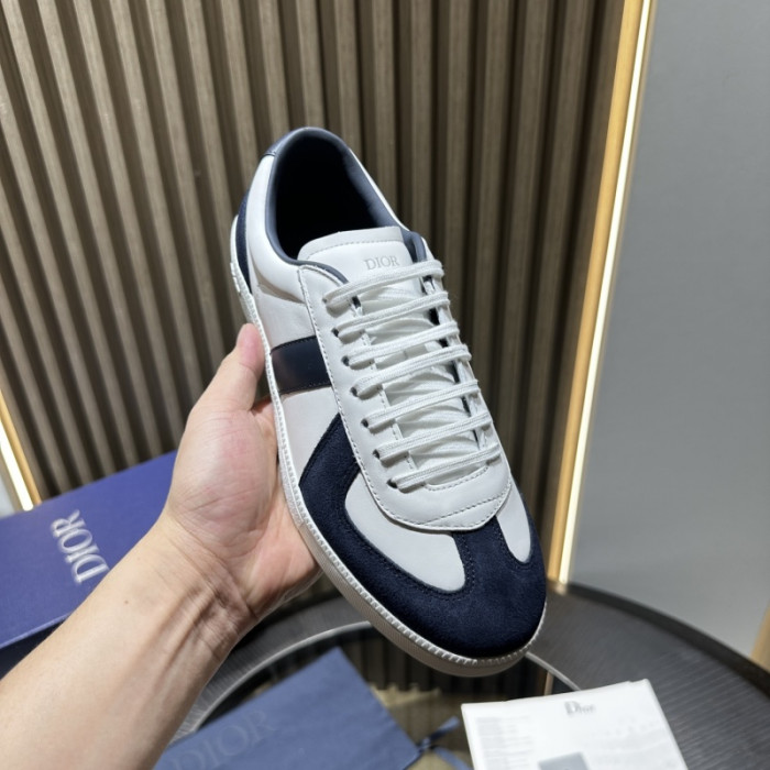 D10R SHOES B01 D896-182