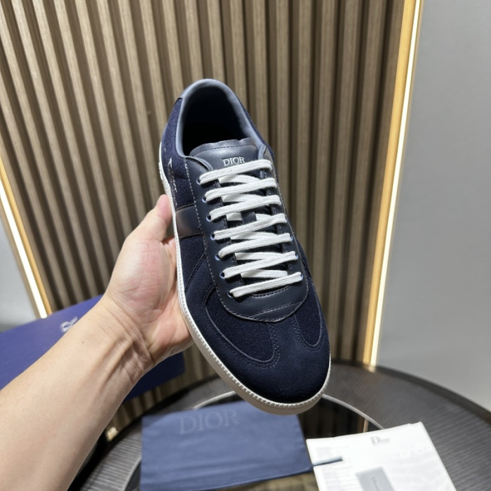 D10R SHOES B01 D896-184