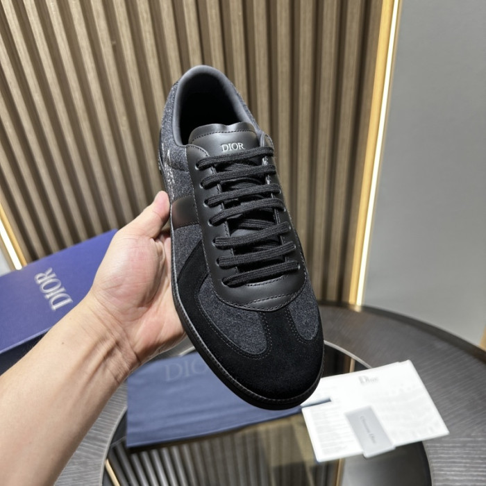 D10R SHOES B01 D896-186
